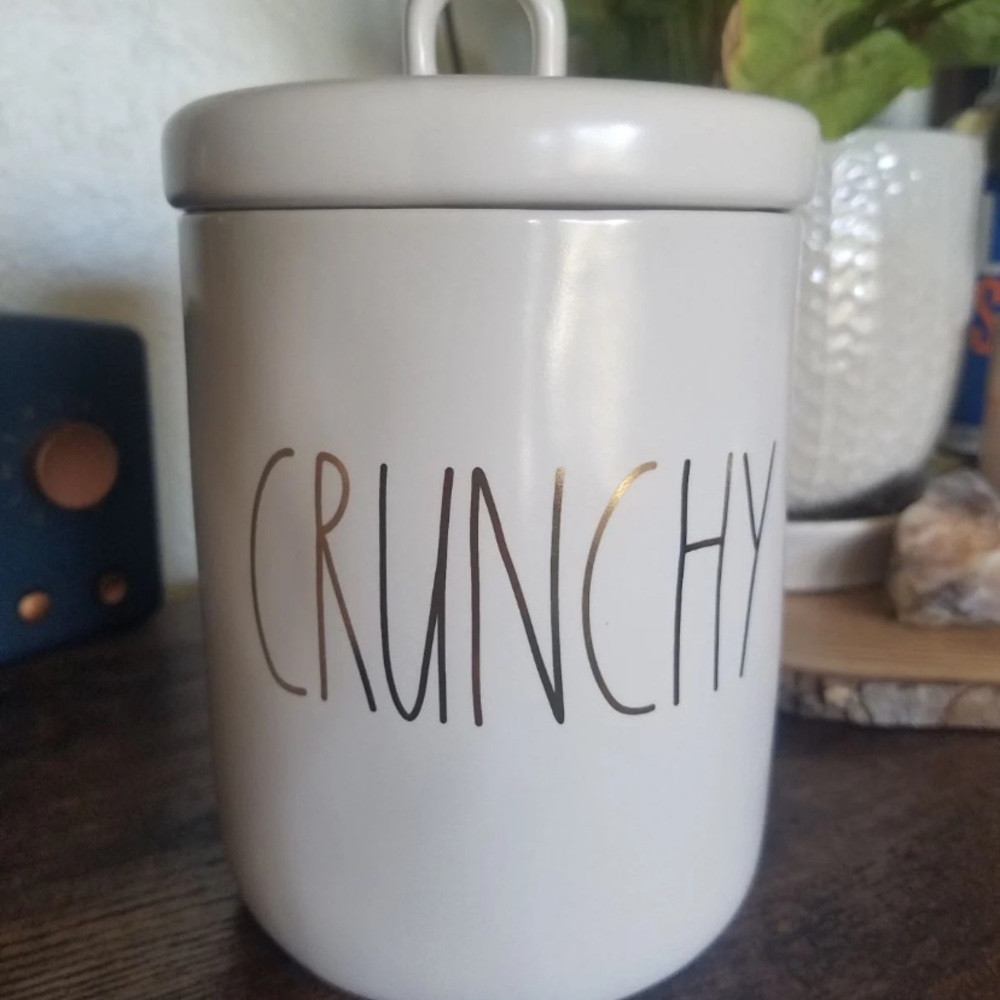 Rae Dunn canister